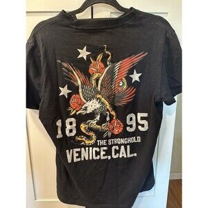 The Stronghold Venice Cal Men's Black Graphic Crewneck T-Shirt